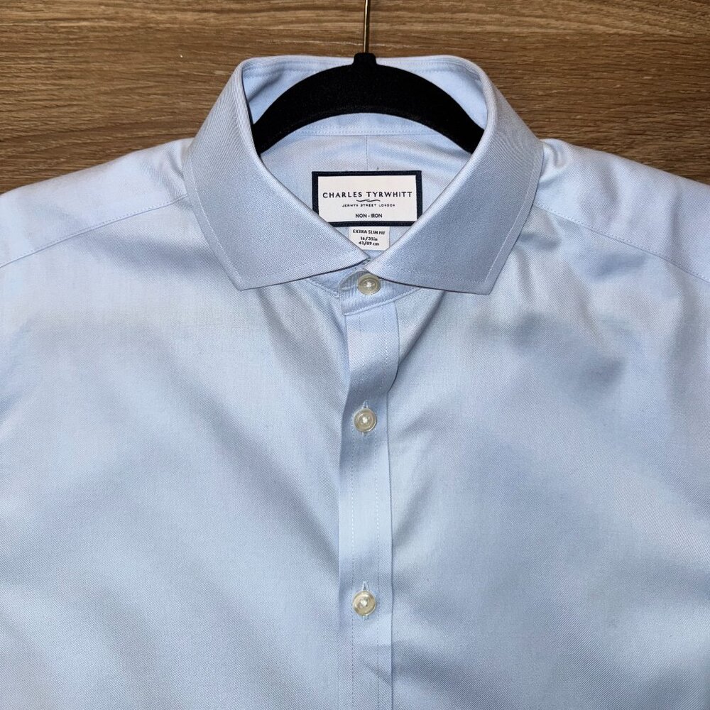 16" Charles Tyrwhitt Light Blue Spread Collar Non-Iron Twill Shirt ESF